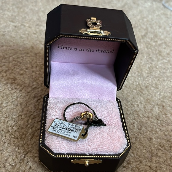 Brand new juicy couture crown ring size 6 - Picture 1 of 4